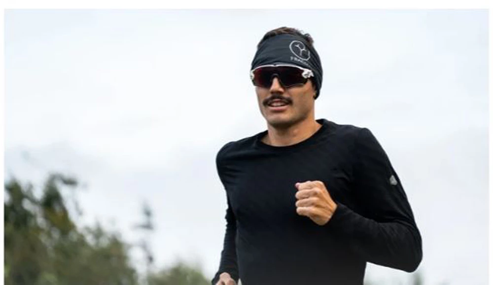 Fractel Multi-Use Jet Edition Neck Band 5 Fractel Multi-Use Jet Edition Neck Band - Image 5